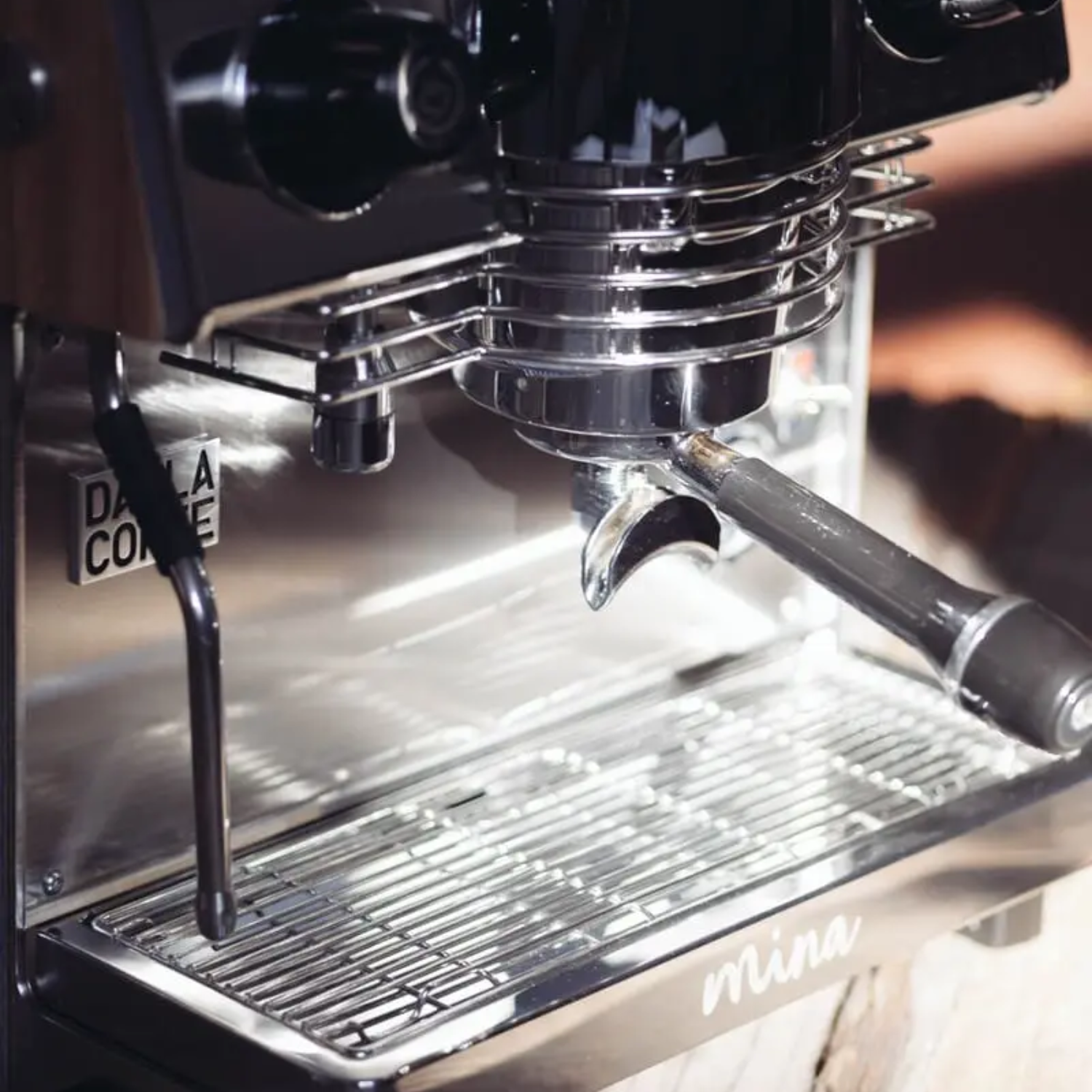 Earth Roastery | Equipment | Mina Espresso Machine